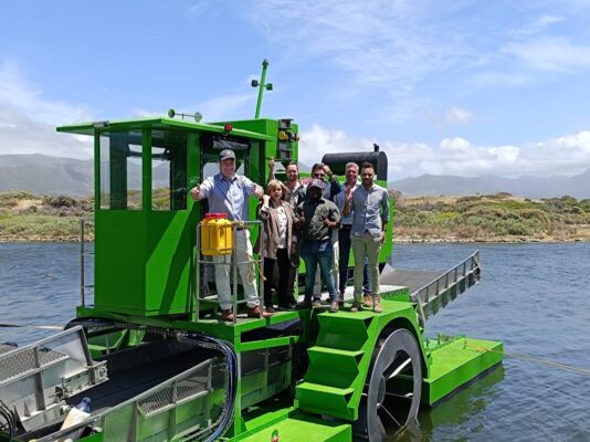 Aquatic Weed Harvester Hero